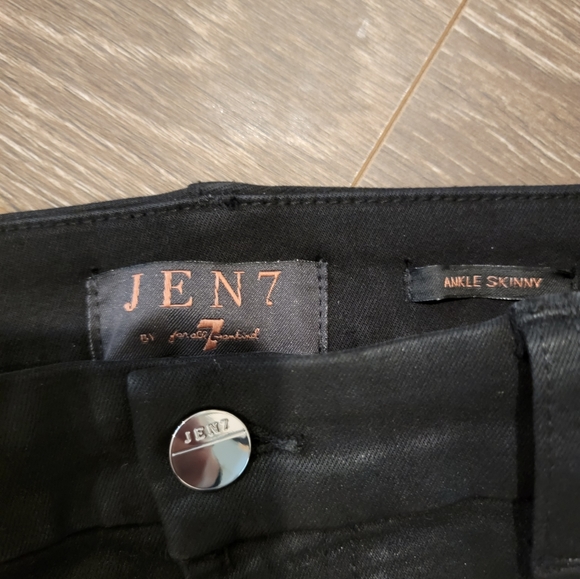 JEN7 BY 7 FOR ALL MANKIND Size 12 Black Sheen Ankle Skinny Jeans. - Picture 5 of 8